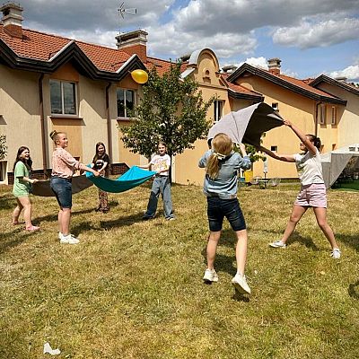 Schola dziękuje Bogu za miniony rok grafika