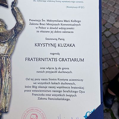 Nagroda Fraternitatis Gratiarum dla naszej parafianki Pani Krystyny grafika