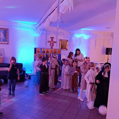 Radosny Bal Wszystkich Świętych w naszej parafii grafika