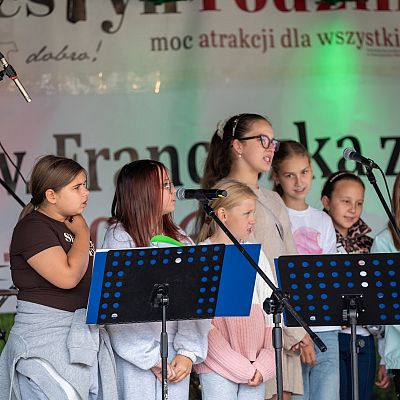X Franciszkański Festyn Rodzinny – wspomnienie radosnego spotkania. grafika