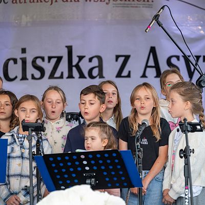 X Franciszkański Festyn Rodzinny – wspomnienie radosnego spotkania. grafika