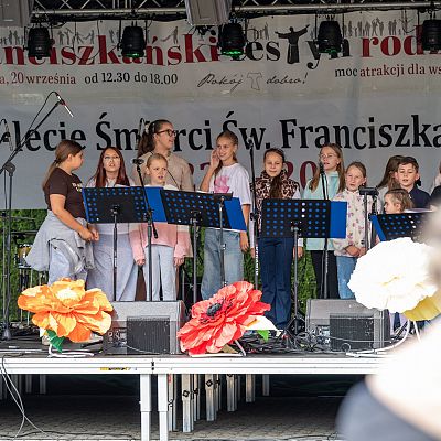 X Franciszkański Festyn Rodzinny – wspomnienie radosnego spotkania. grafika