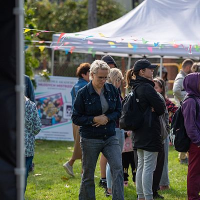 X Franciszkański Festyn Rodzinny – wspomnienie radosnego spotkania. grafika