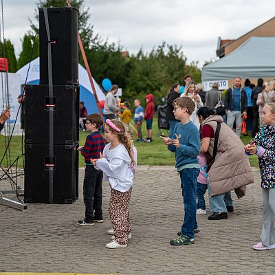 X Franciszkański Festyn Rodzinny – wspomnienie radosnego spotkania. grafika