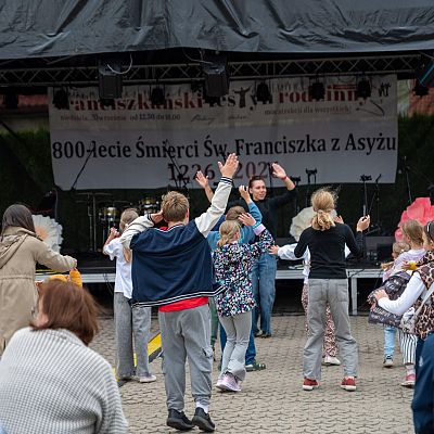 X Franciszkański Festyn Rodzinny – wspomnienie radosnego spotkania. grafika