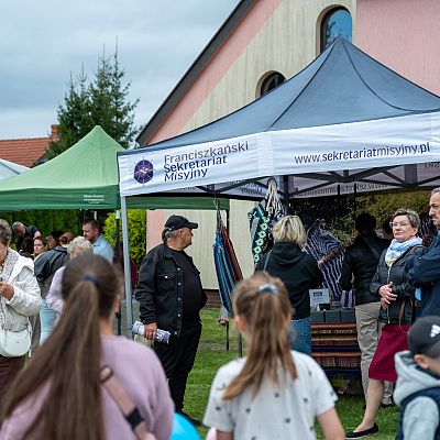X Franciszkański Festyn Rodzinny – wspomnienie radosnego spotkania. grafika
