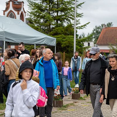 X Franciszkański Festyn Rodzinny – wspomnienie radosnego spotkania. grafika
