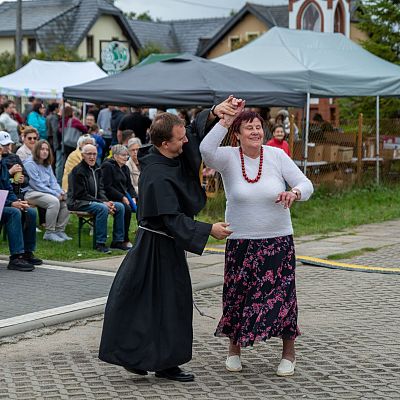 X Franciszkański Festyn Rodzinny – wspomnienie radosnego spotkania. grafika