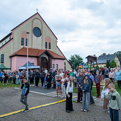 X Franciszkański Festyn Rodzinny – wspomnienie radosnego spotkania. grafika