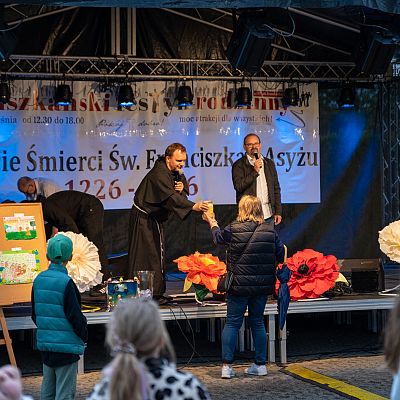 X Franciszkański Festyn Rodzinny – wspomnienie radosnego spotkania. grafika