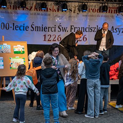 X Franciszkański Festyn Rodzinny – wspomnienie radosnego spotkania. grafika