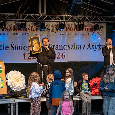 X Franciszkański Festyn Rodzinny – wspomnienie radosnego spotkania. grafika