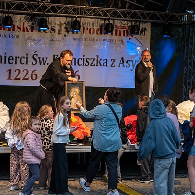 X Franciszkański Festyn Rodzinny – wspomnienie radosnego spotkania. grafika
